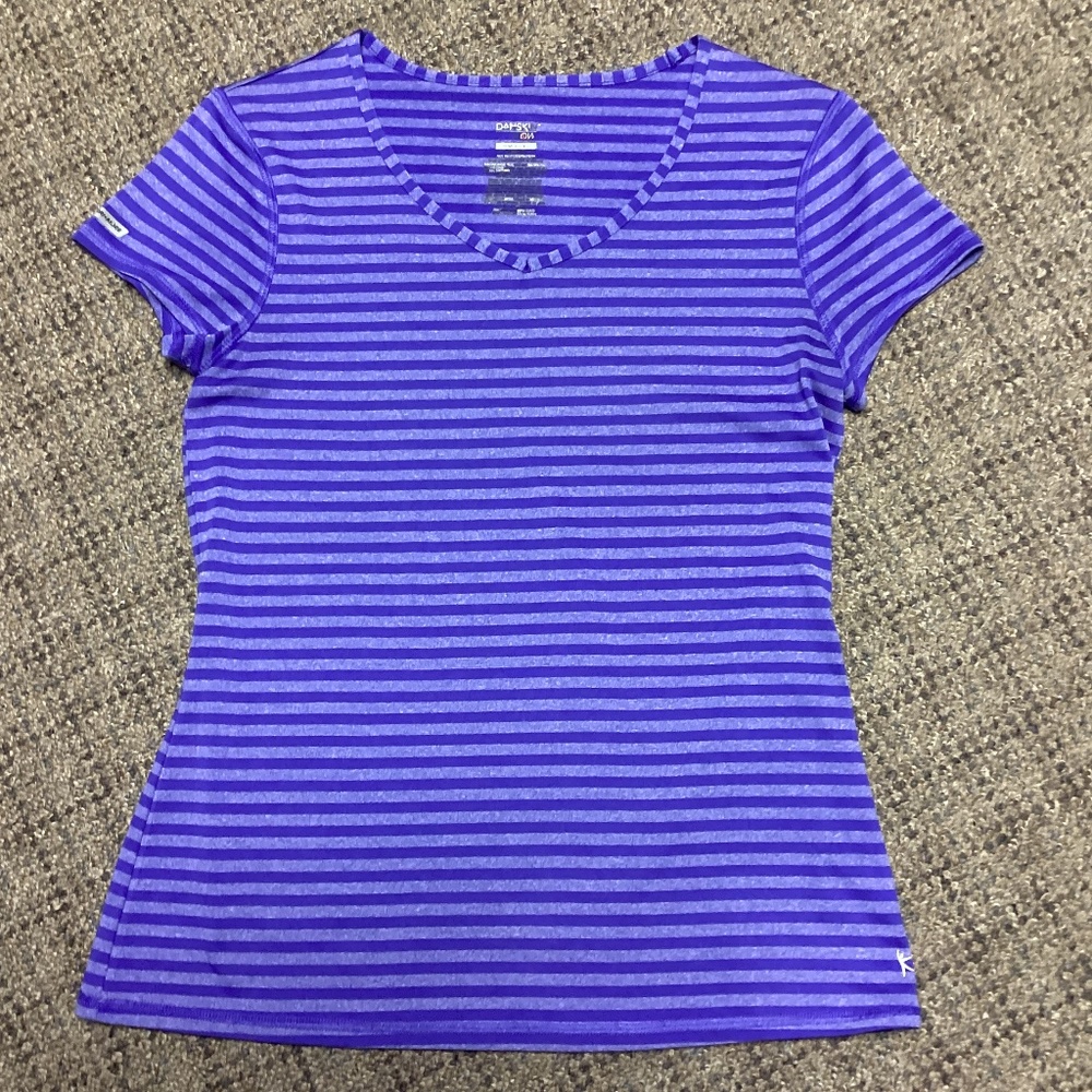 Danskin Now Athletic Semi Fitted V-neck Purple Striped Short Sleeve Shirt * M